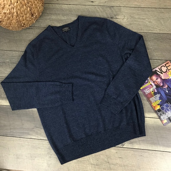 Express 100% Merino Wool Sweater - Picture 2 of 6